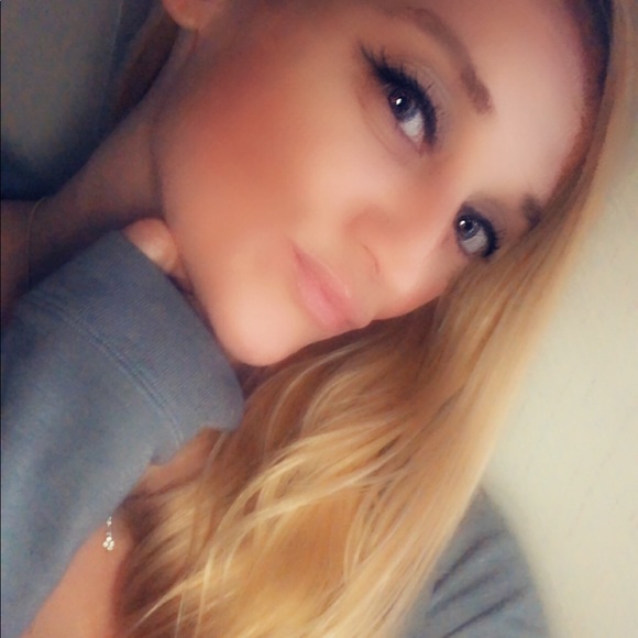 Hi, I’m Marlowe! I love coach,Michael Kors, Nike - Picture 2 of 4